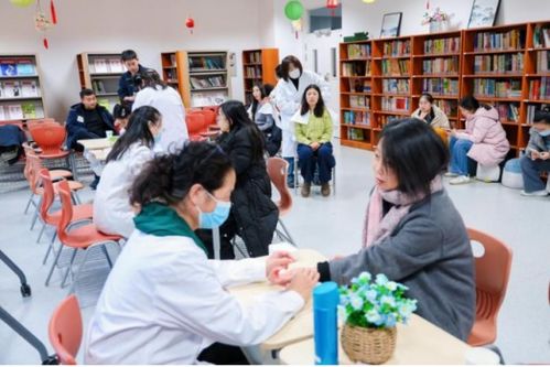 从校园到社区，同仁堂中医药文化传递冬日温情